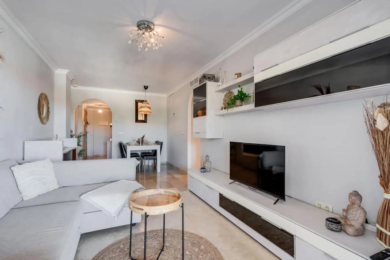 Zonnig Appartement Met Heerlijk Terras In Mijas