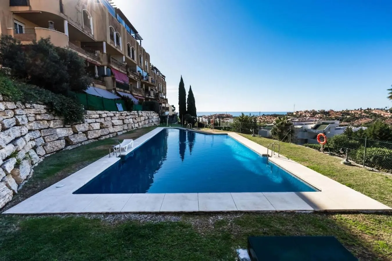 Apartment Zonnig Appartement Met Heerlijk Terras In Mijas
